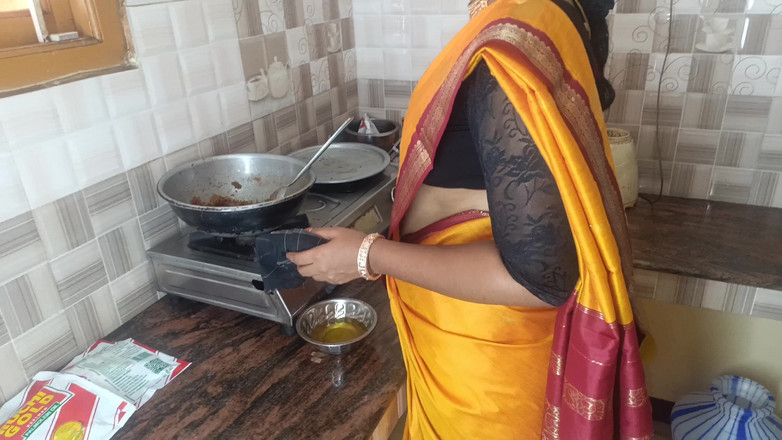 Palani69: Tamilska hus fru köksromans