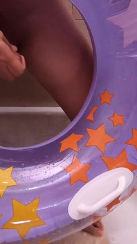 Baie cu inel de înot gonflabil