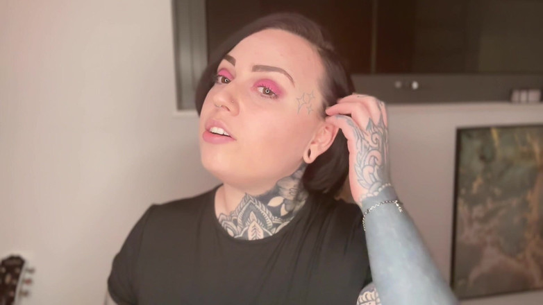 Miss Valentina: Bądź moją otyłą świnka