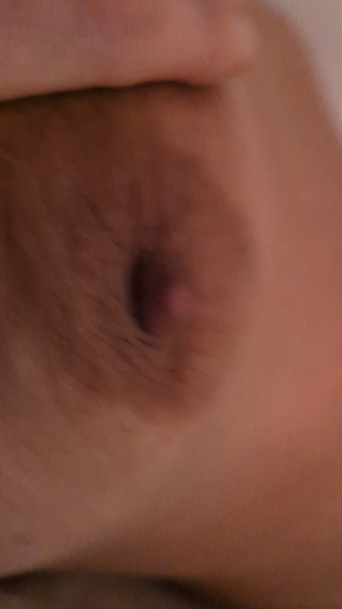 69KnkyKouple69: Coppia kinky - la moglie nuda formosa a letto e pronta...