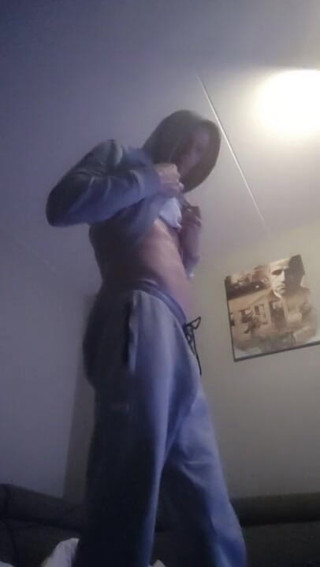 AnacondaWhite: What you think sweety?