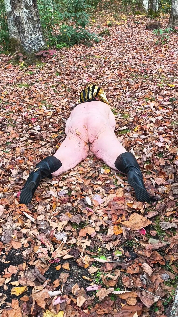 HerculesnVENUS: 肮脏的屁股叶在她的屁股里玩弄高潮她没有发声