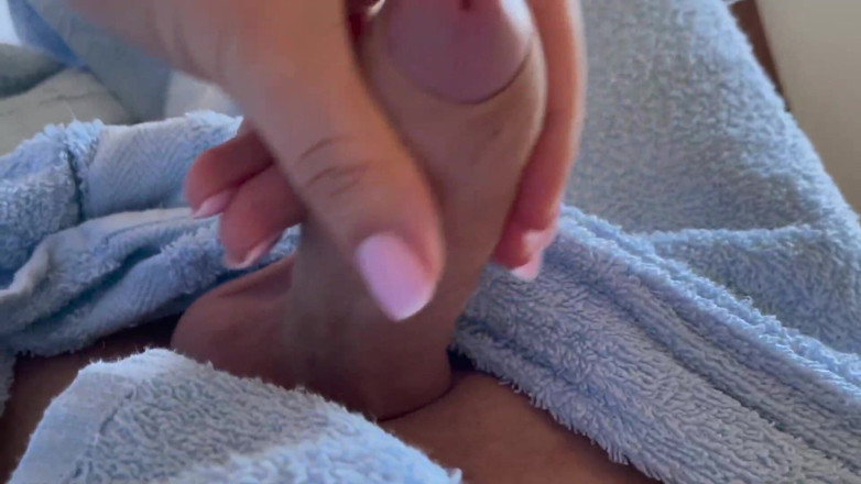 Anna Booty: Blow and balls licking at morning
