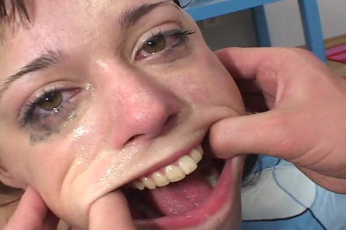 Nikky Thorne's Teen Club: Carina teen scopata per la prima volta - Bic_327