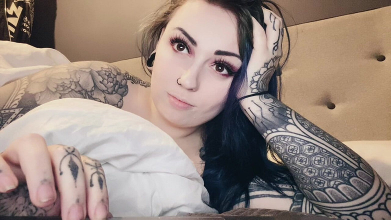 Miss Valentina: Sms'en een andere man negeren