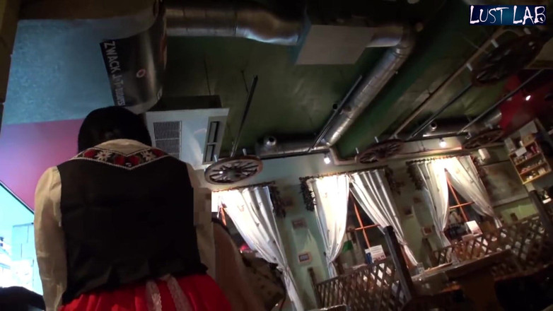 Lust lab: Piccola e procace. Una dolce bellezza che adora il calore -...