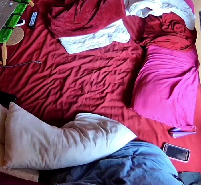 KittieNoOne: Masterbating yaparken yakalandı