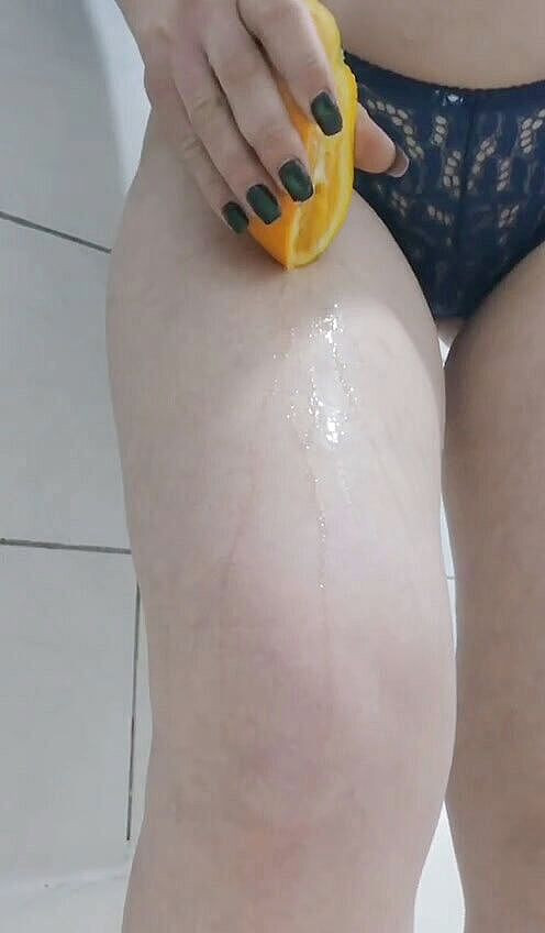 Erotic college: 내 핫한 다리에 달콤한 오렌지