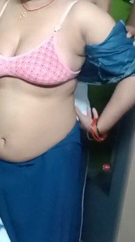 Bhabhi Lover Watch This Full Video.