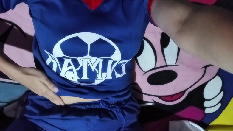 Yuli and tony: Io Sono d'accordo a condividere una stanza con la mia...