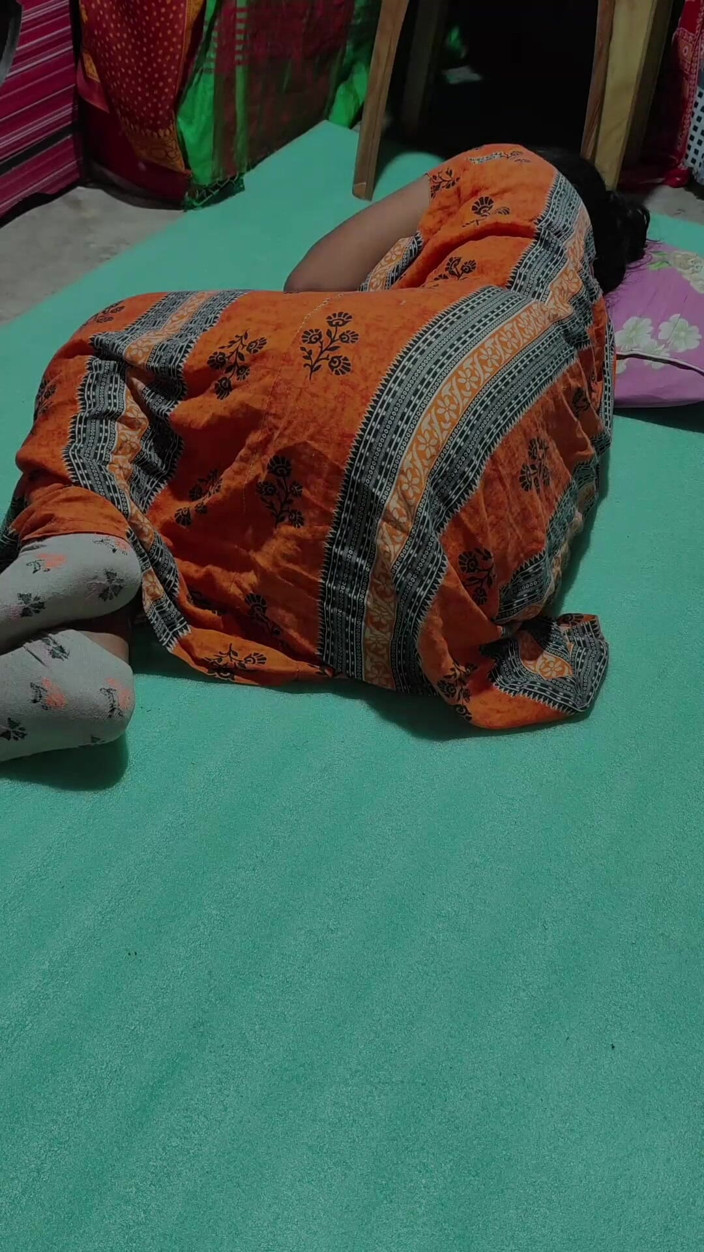 Dogrupali69: Indianca mea desi bhabhi și fratele acasă se bucură de