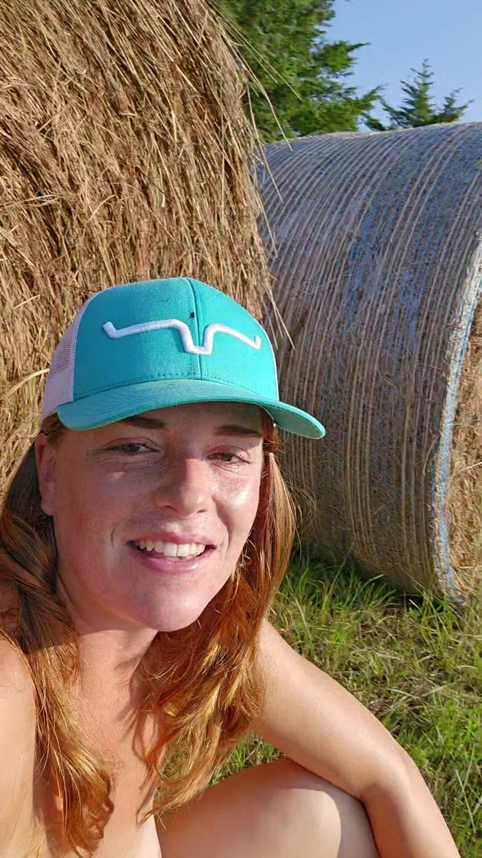 NaughtyRedFarmgirl: Big Ass Redhead Fucks Ass and Pussy Squirting