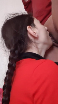 Moje učitelka mě svedla a přinutila mě vzít si její kundičku do pusy