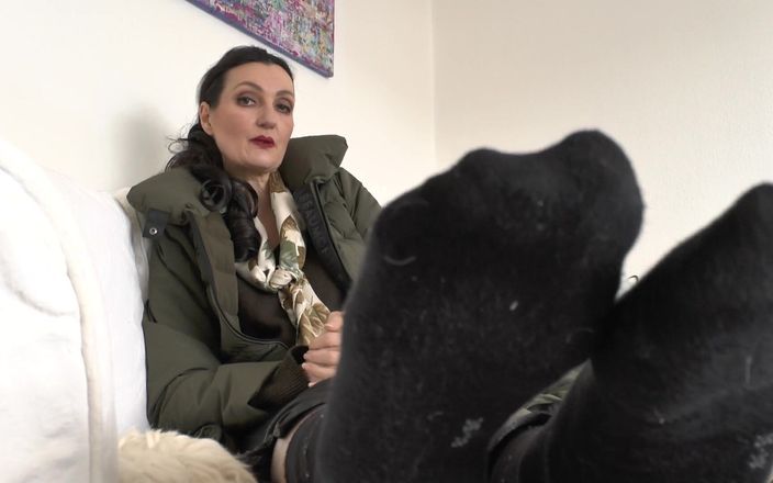 Lady Victoria Valente: Pamper Your Owner - the Black Socks in a Short Break...