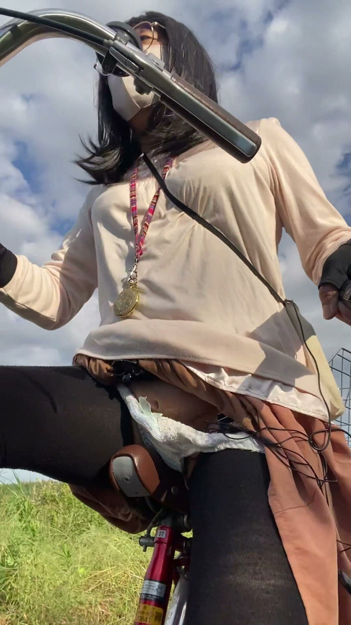 megu2002: No. 328 Cycling Masturbation
