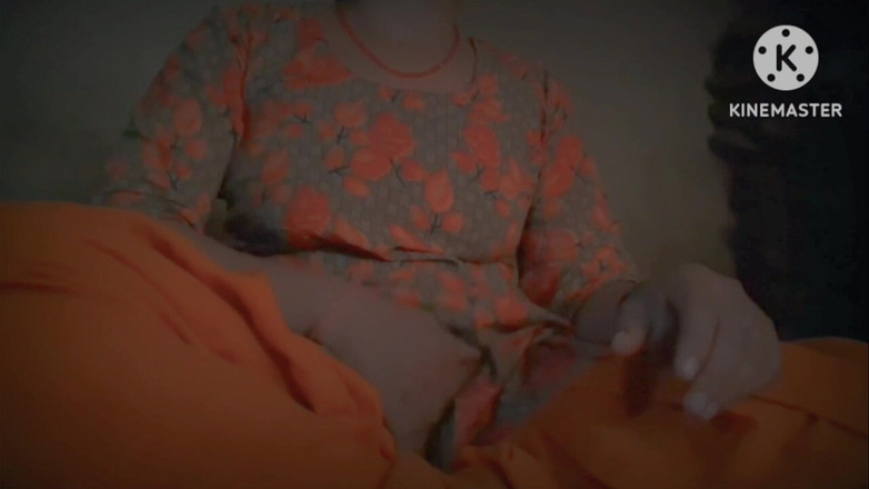 TricolorMusic3: Cítím se velmi jako hladení mých prsou a šukání tvého tlustého...