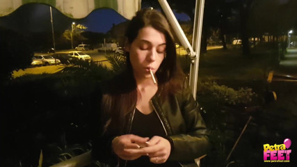Smokin Fetish: Smoking and foot fetish in outdoor with cute teen