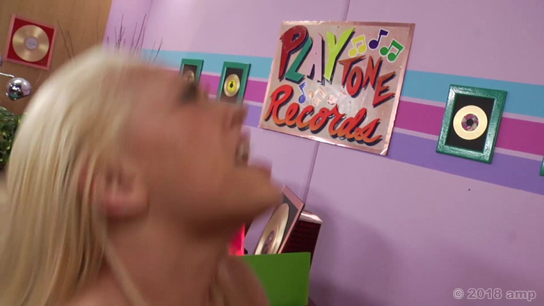 Adventures In Pornland: Not the Bradys #4 partridge S4 - Kagney Linn Karter, Kris Slater