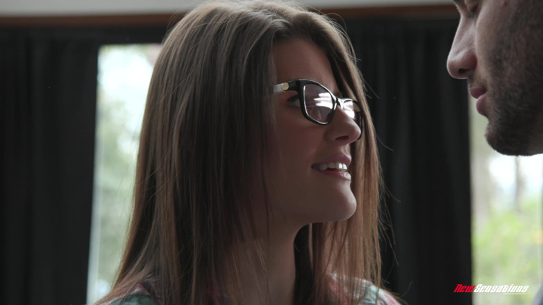 New Sensations: Michelle zuigt de stress eruit