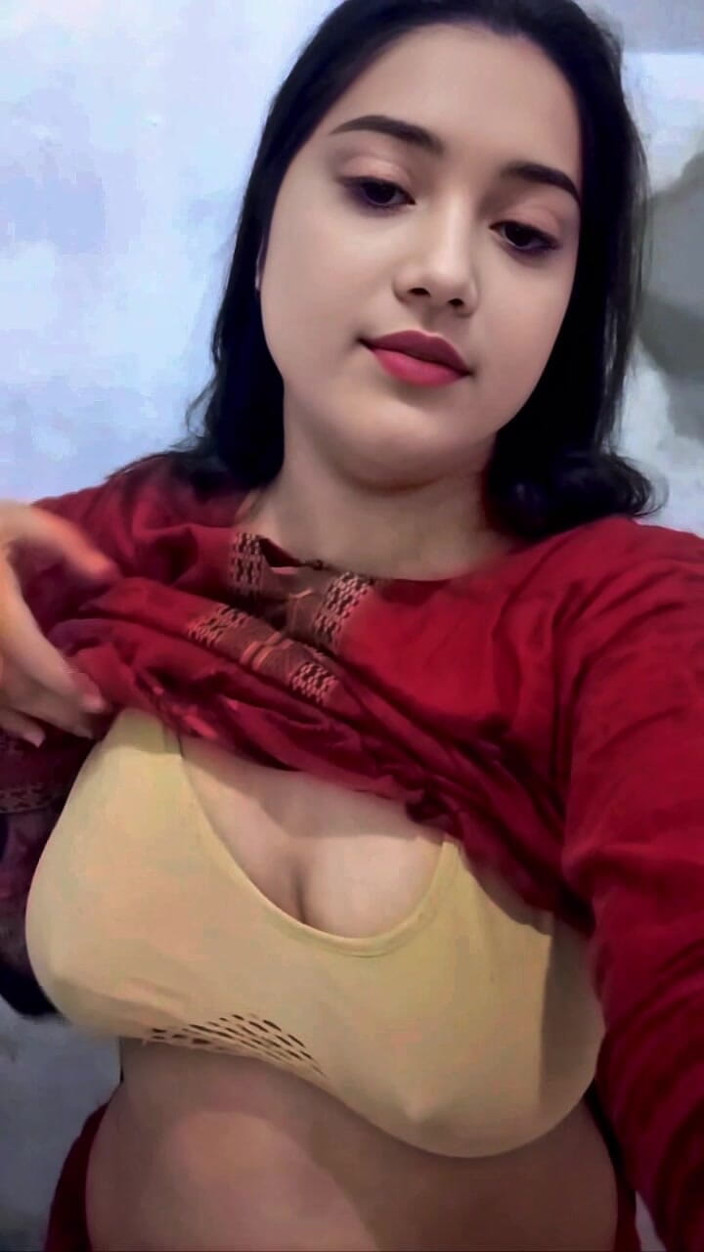 Lust Suman: かわいいホットなティーン女の子が指でビデオ通話でセックス、彼氏のムラムラした女の子 MMS