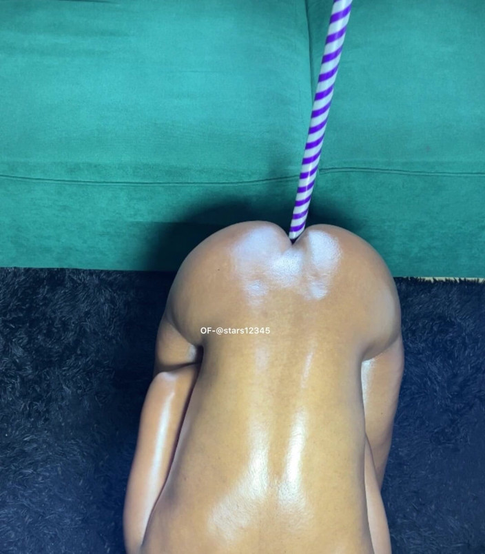 Its Nyota: Awek amatur nakal membongkok orgasme pada batang