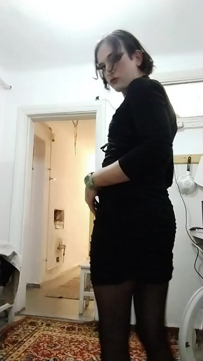 Sisssyl: 内裤笼子 Femboy