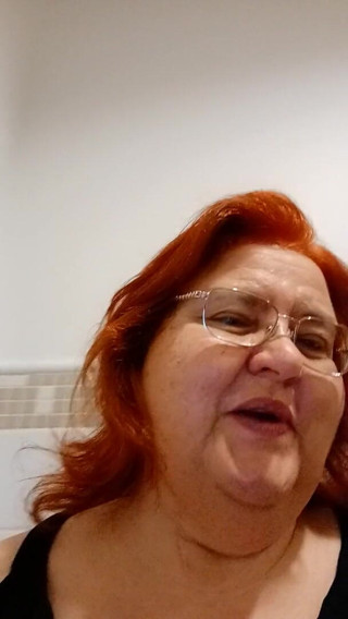 BBW nurse Vicki adventures with friends: 看看我的新发型和颜色