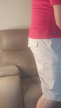 Süße 19-jährige bekommt ihren ersten creampie