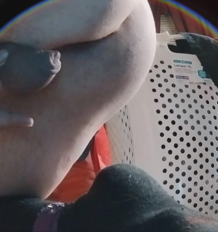 HungBareBackRabbit: Distracție solo