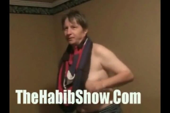 The Habib Show: Тупак трахає білих членів у пральні