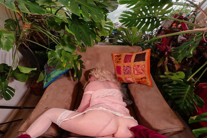 Erin Electra VR: Wife Pays Debt