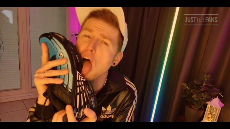 Roman Heart: It's Sneaker Likin' Good