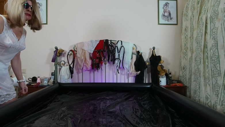 Sissy Cummy Lingerie: Michelle Ernandes Web Show in Cum Soaked Lingerie