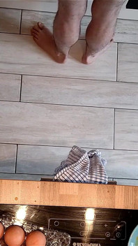 Top Chef Desnudo: Snauwflake Está Cocinando Panqueques