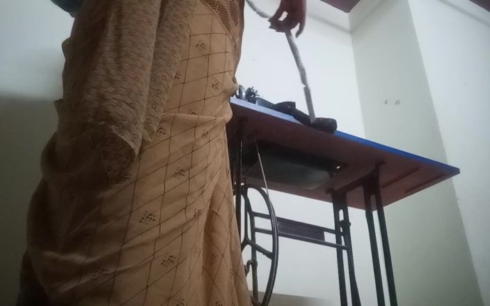 Telugu-fuckers: Mătușă telugu se fute cu vecinul croitor vorbește murdar despre...
