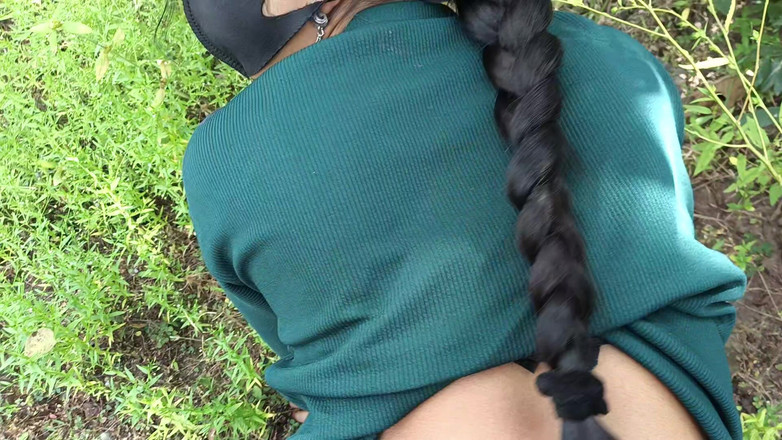 Raniki chut: 农村女孩紧致阴户户外性爱视频，美丽的乡村女孩紧致阴户第一次户外性爱