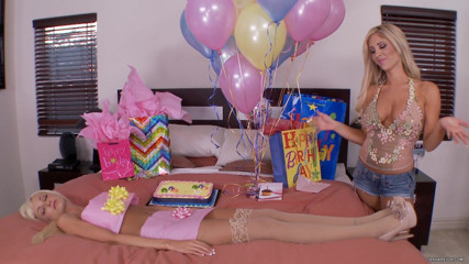 Tasha Reign official studio: Tasha Reign fucks Rikki Six on her birthday!