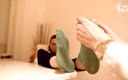 Czech Soles - foot fetish content: Massagem no pé da secretária