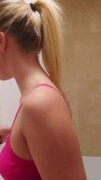 Cute stepsis blows her stepbro before stepmom comes home