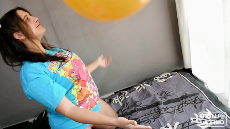 melu_world: Reiten und nageln, 7 große Ballons mit meinem nackten körper - Bunny...