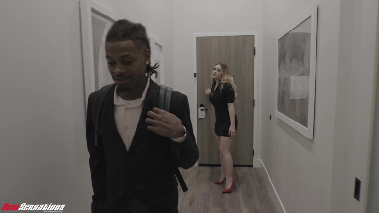 HotwifeXXX: Lindsay Lee ráda jezdí na bouři