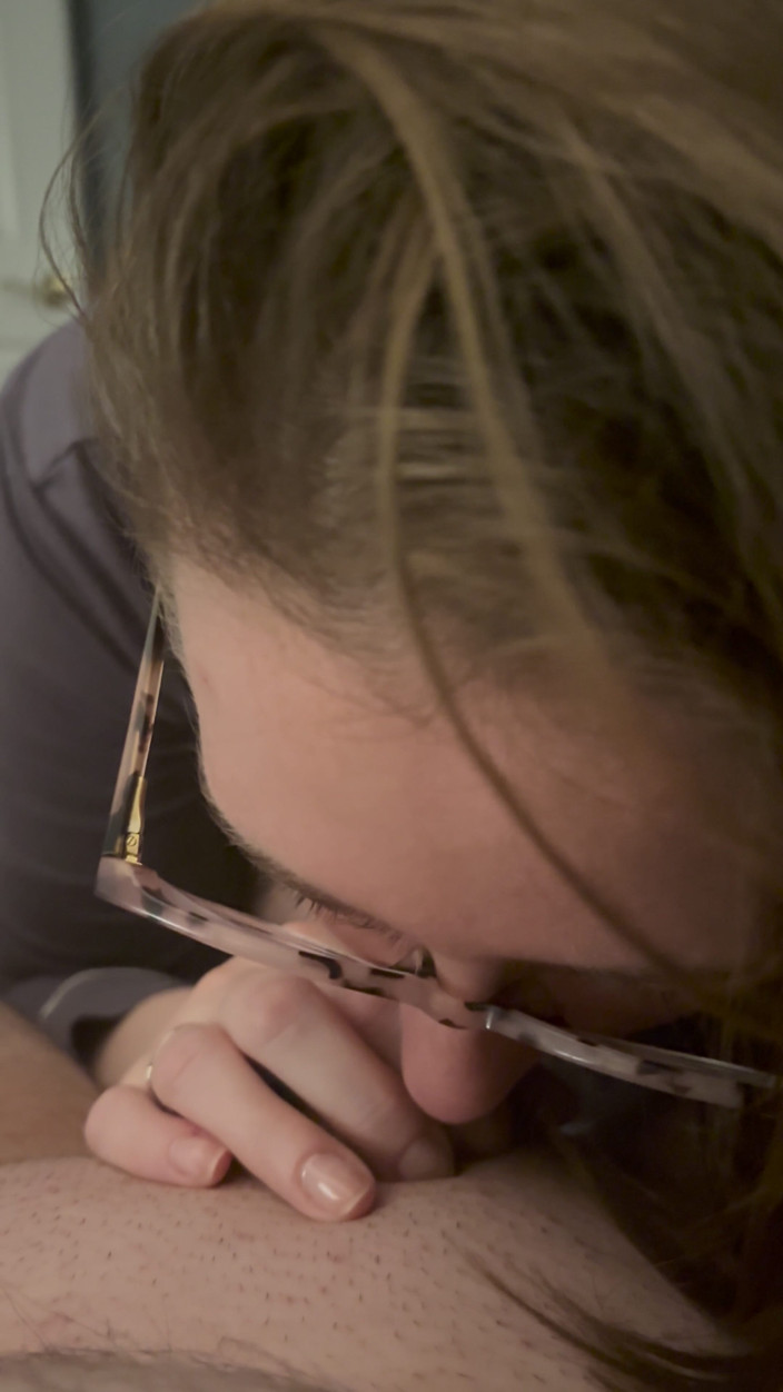 BeautfiulBJ25: Pipe En POV Par Une Femme Coquine