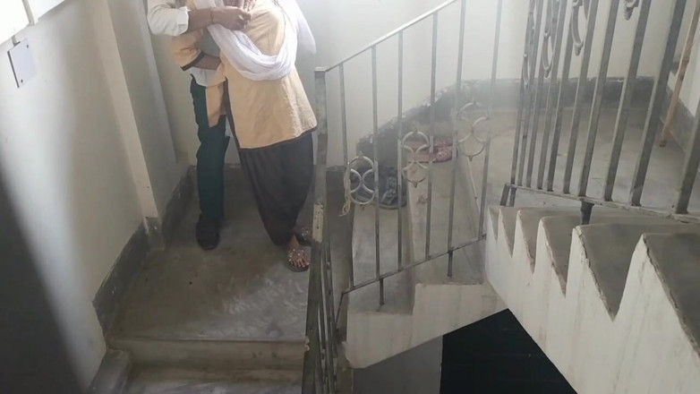Fantacycutting: Awek pelajar berkongkek dengan guru kelasnya dalam siri kolej