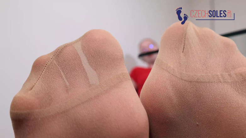Czech Soles - foot fetish content: La punizione sudata dell'insegnante in collant