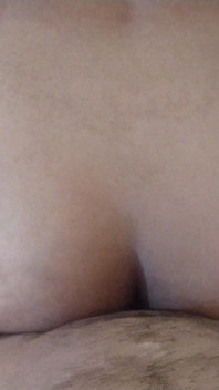 Desi freundin leckt den schwanz ihres freundes und fickt seine muschi auf der couch plus bonus in ihre muschi