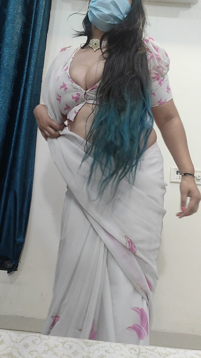 Crystalcouple: Tarian erotis sambil menggoda