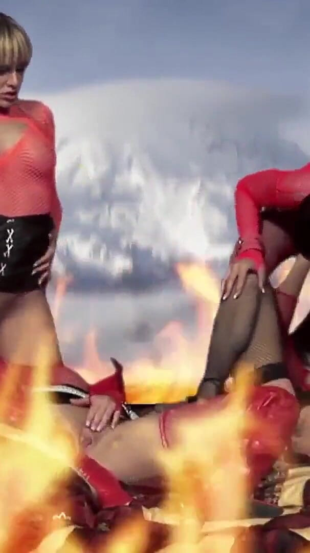 Lesbian dolls: Gruppe von echten lesben Carly Parker und Angel Dark zusammen...