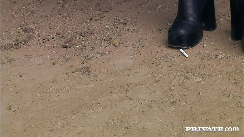 Private.com: Privado esta morena sexy tem um fetiche por homens de...