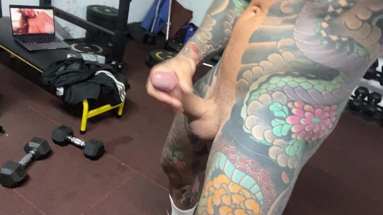 Juan Lucho Gay: Cannuccia sporca in palestra dopo l'allenamento