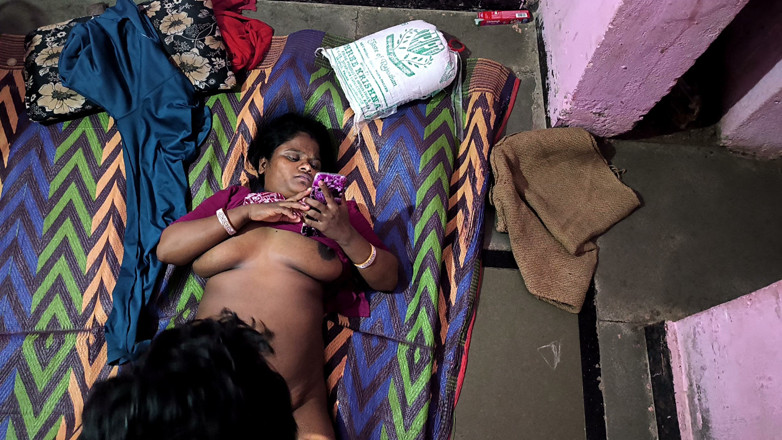 Kajalbhabhi87: Secretamente Follada a La Criada
